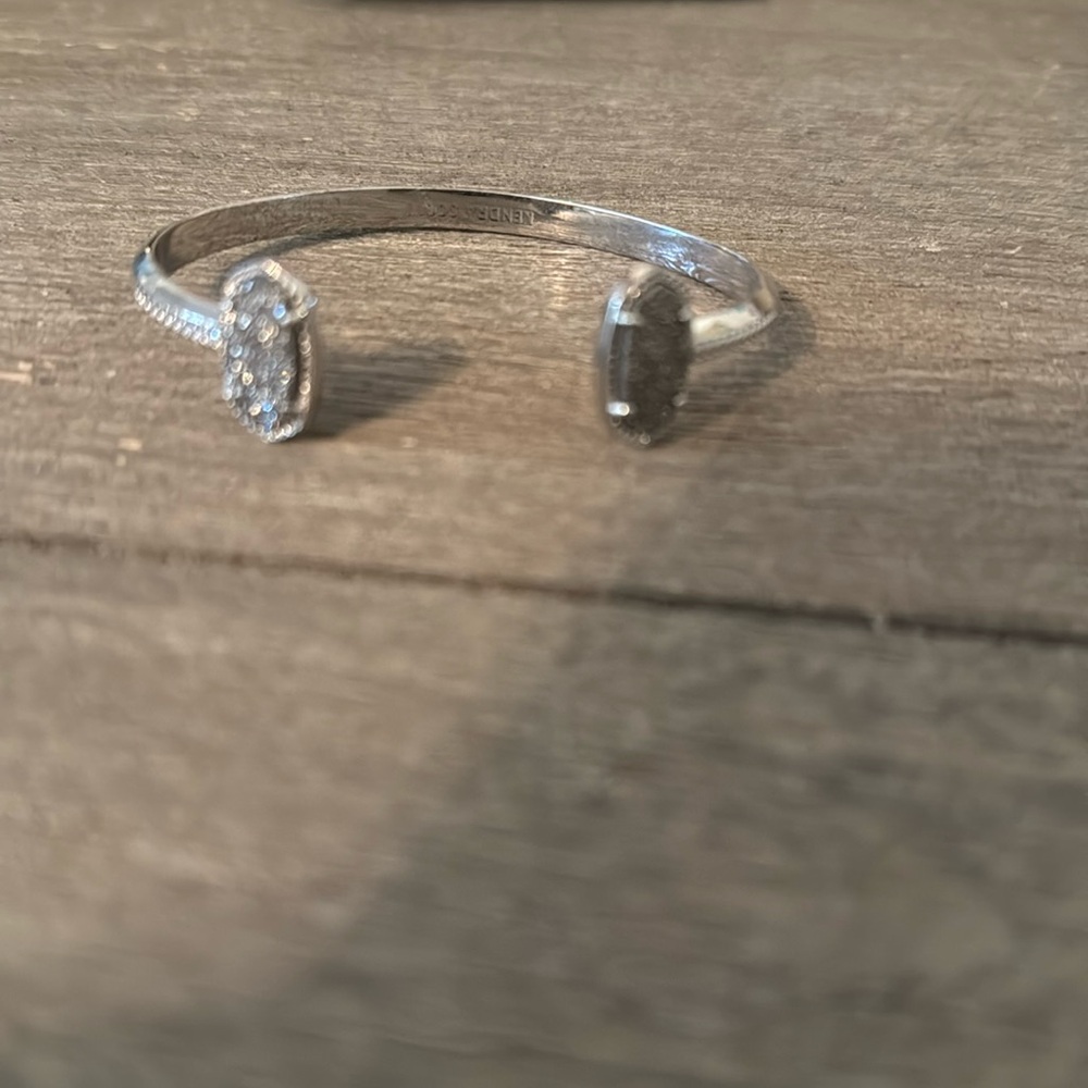 Kendra scott cuff in silver with charcoal stones